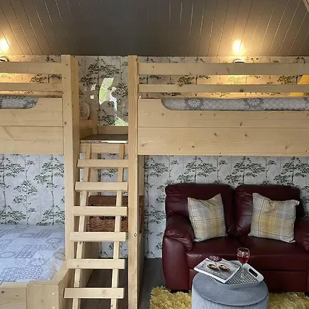 The Treehouse - Sleeps 4 Villa Old Leake Exterior photo