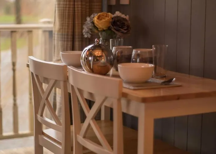 The Treehouse - Sleeps 4